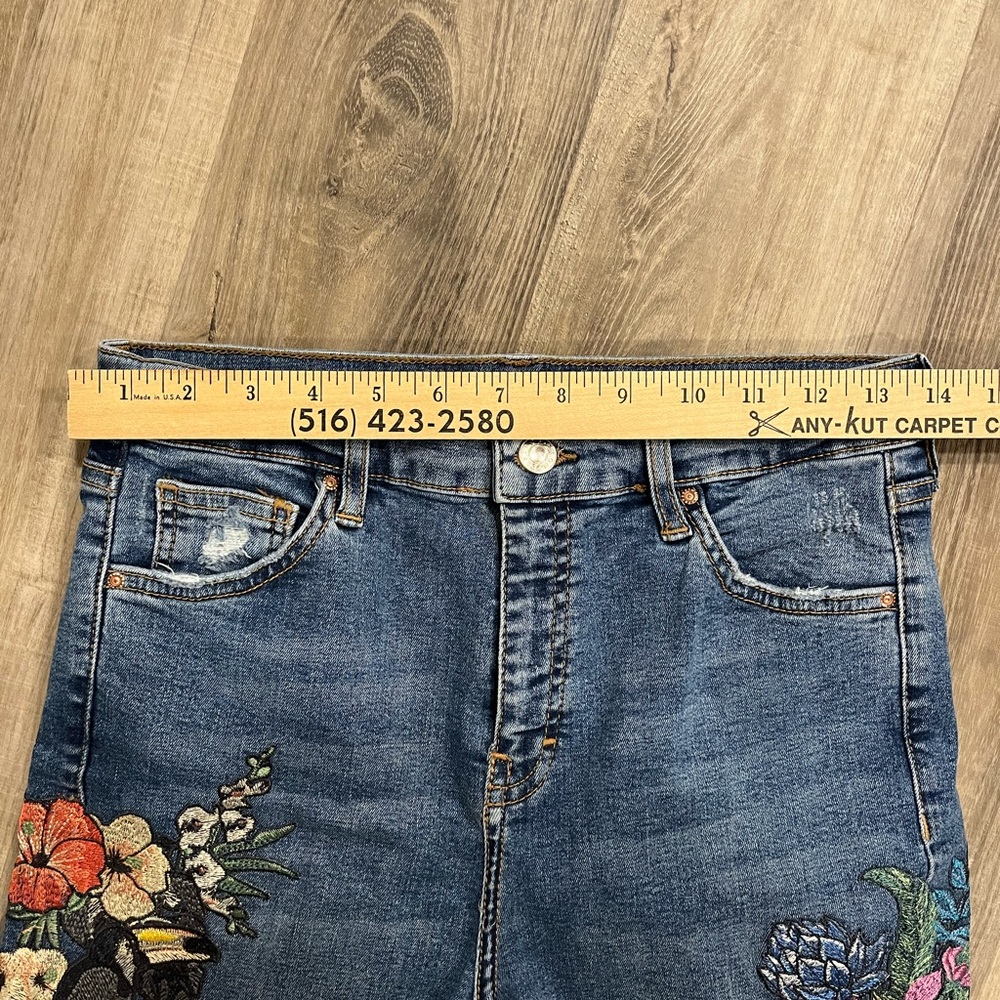 Topshop Moto Jamie embroidered distressed jeans - Picture 6 of 8
